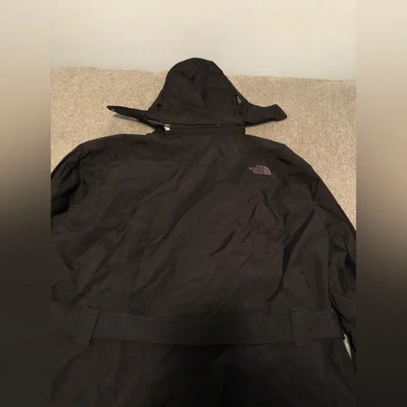 Womens north face rain jacket - Picture 8 of 13